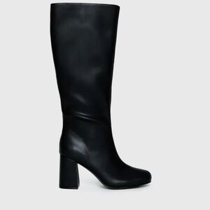 Princess Polly Black Heeled Boots Sleek Modern Design